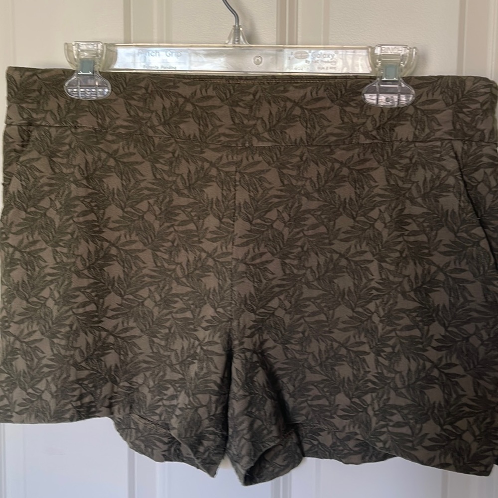 Whitney High-Waisted Pull-On Shorts 4”